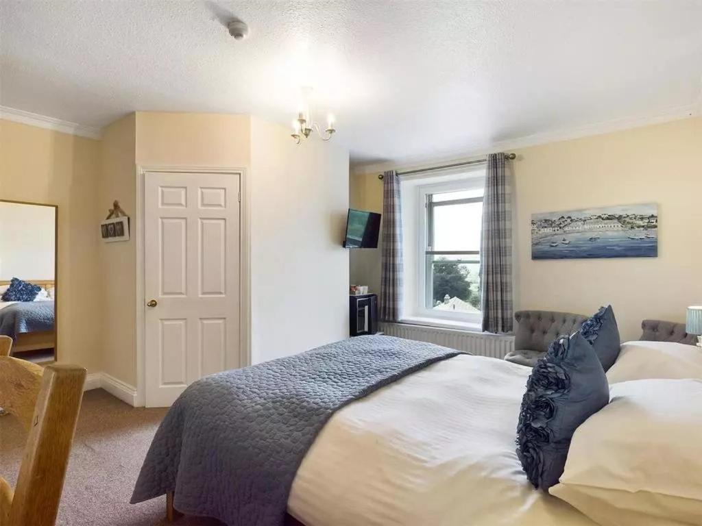 Haven House Bed & Breakfast Лейбърн Екстериор снимка