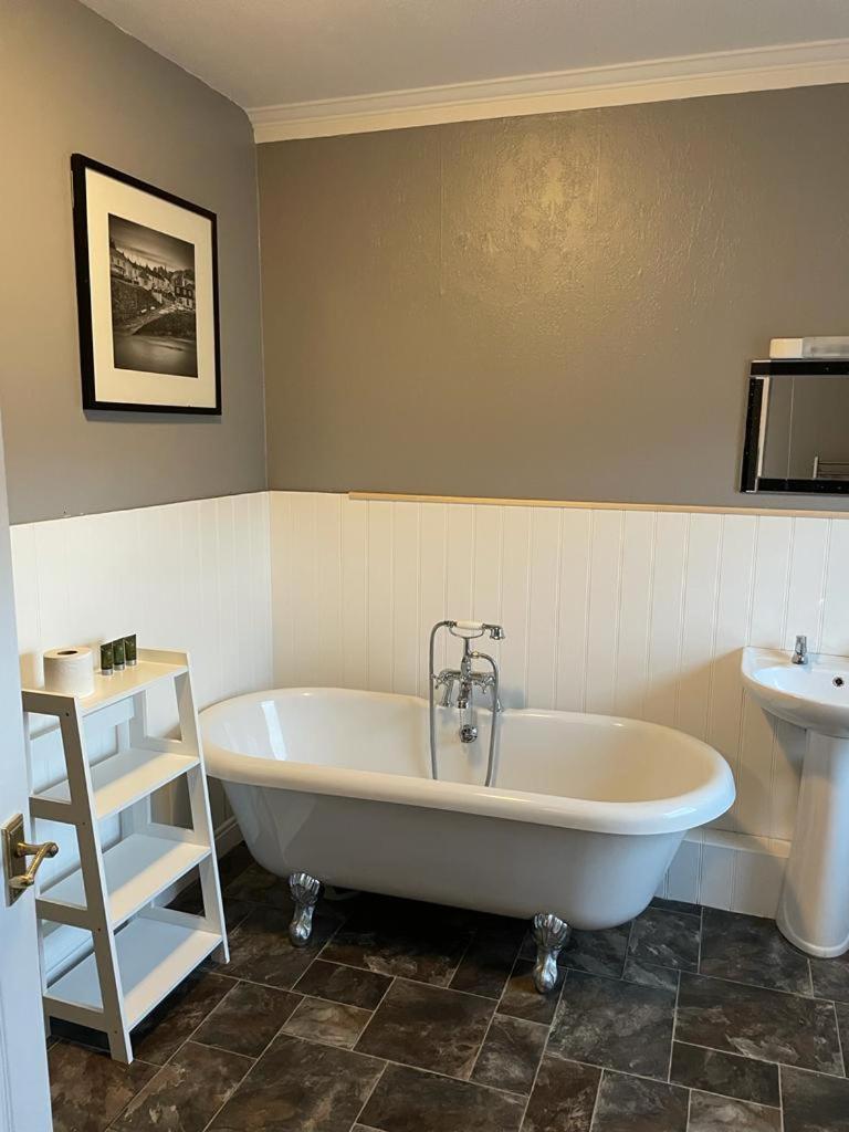 Haven House Bed & Breakfast Лейбърн Екстериор снимка