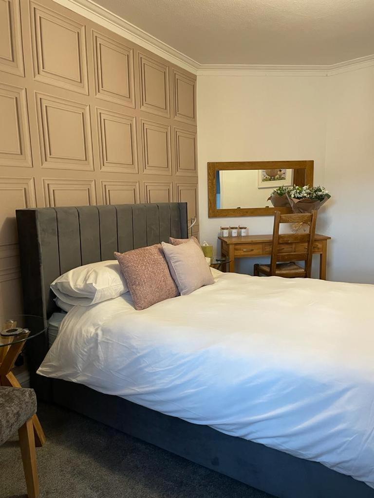 Haven House Bed & Breakfast Лейбърн Екстериор снимка